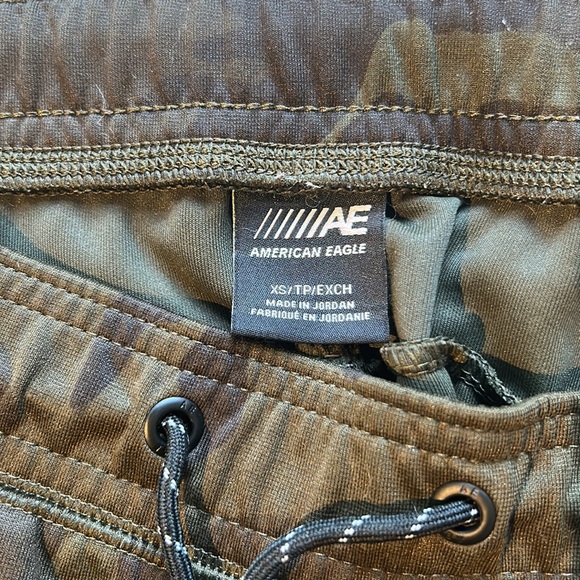 American Eagle Camo Joggers - Picture 3 of 3